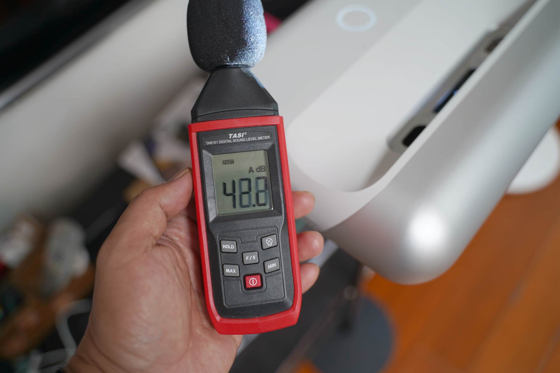 家里没空间怎么放投影仪,坚果智慧墙o1pro超短焦投影仪家用