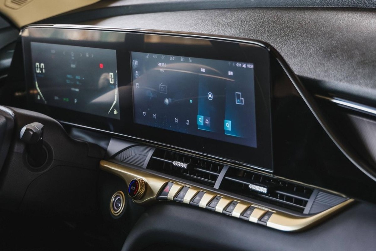 捷达vs7和奔腾t77尺寸对比,奔腾t55与捷达vs5底盘