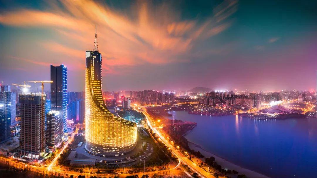 中央为嘉奖中部地区，选定21市为大城市：芜湖没意外，长治逆袭