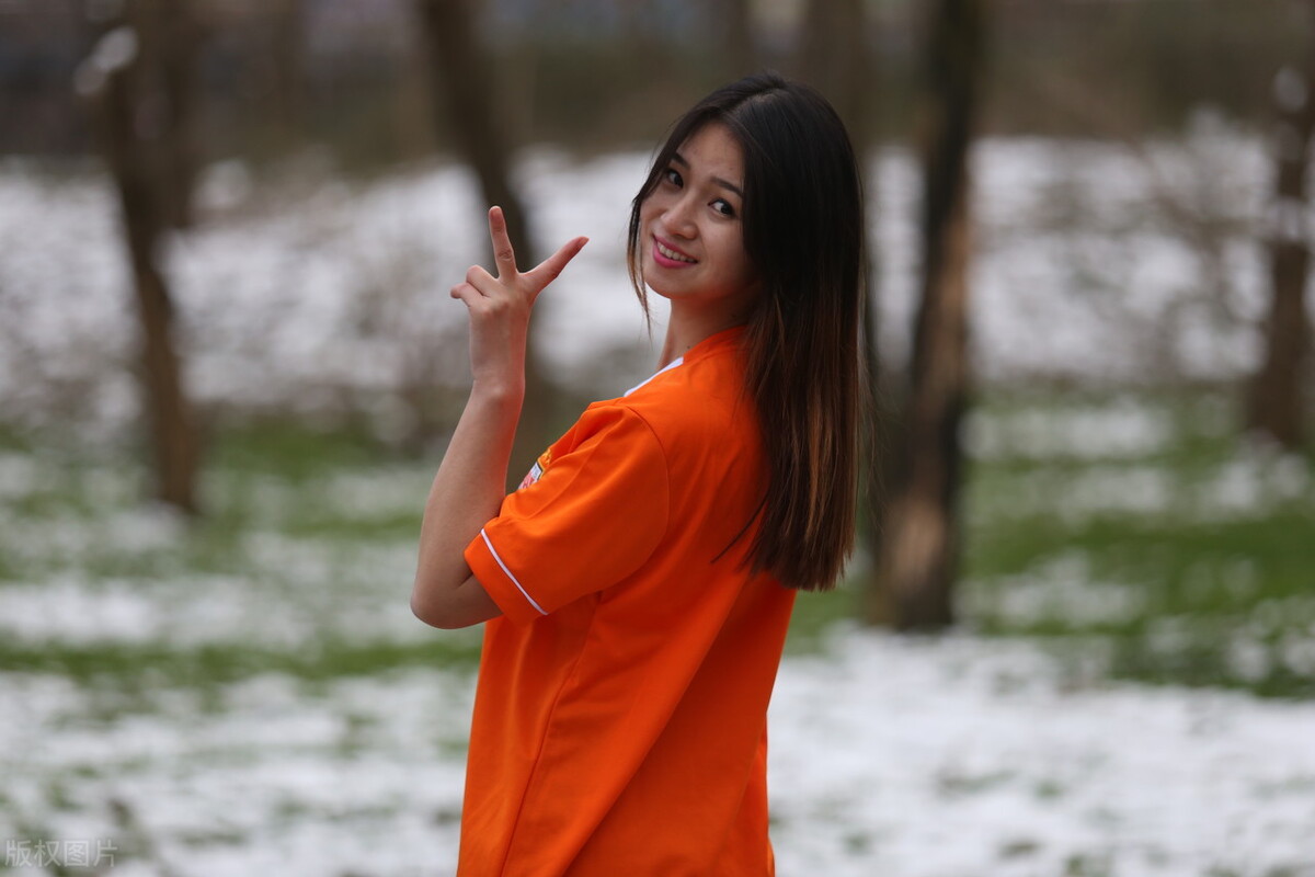 鲁能泰山足球宝贝图片,鲁能足球宝贝