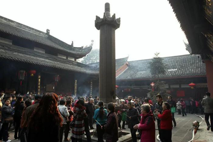 成都到青岛自驾游住宿攻略,成都旅游住宿攻略及费用