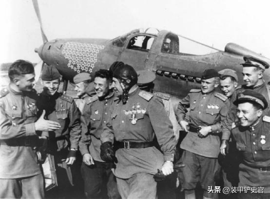 乌军总共击落了多少架俄罗斯飞机,乌军无人机3天摧毁8辆俄军坦克