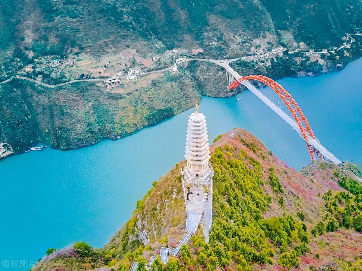 重庆AAAAA级景区有哪些,重庆aaaaa级景区云端廊桥