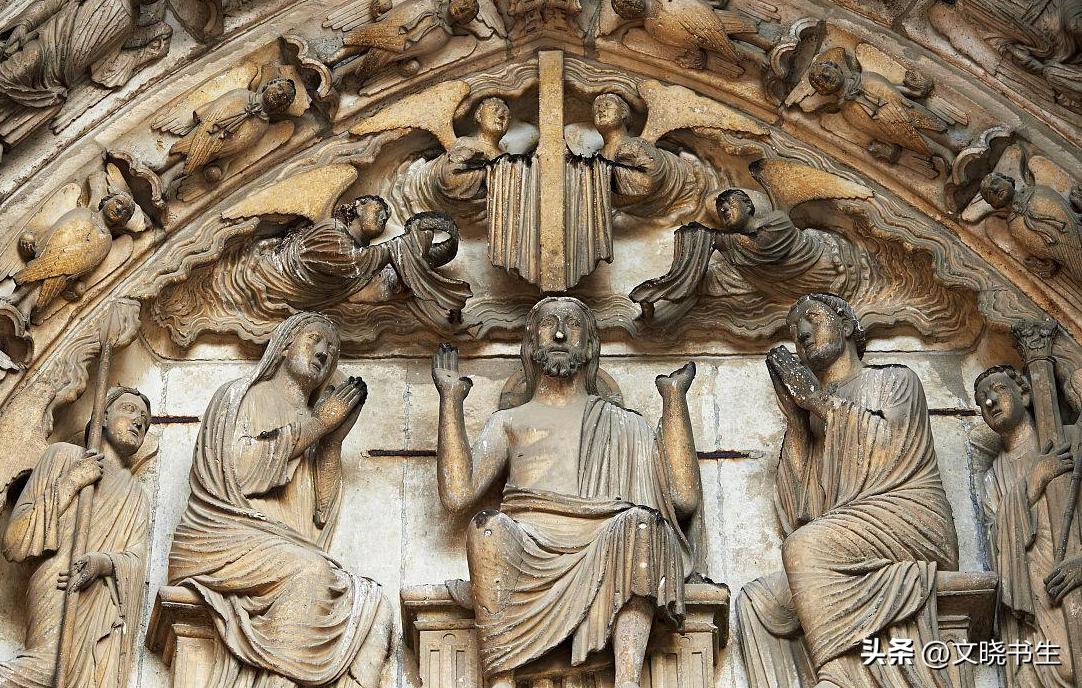 哥达王朝时期的宫廷艺术中，何种艺术形式受到最多的宠爱和赞赏