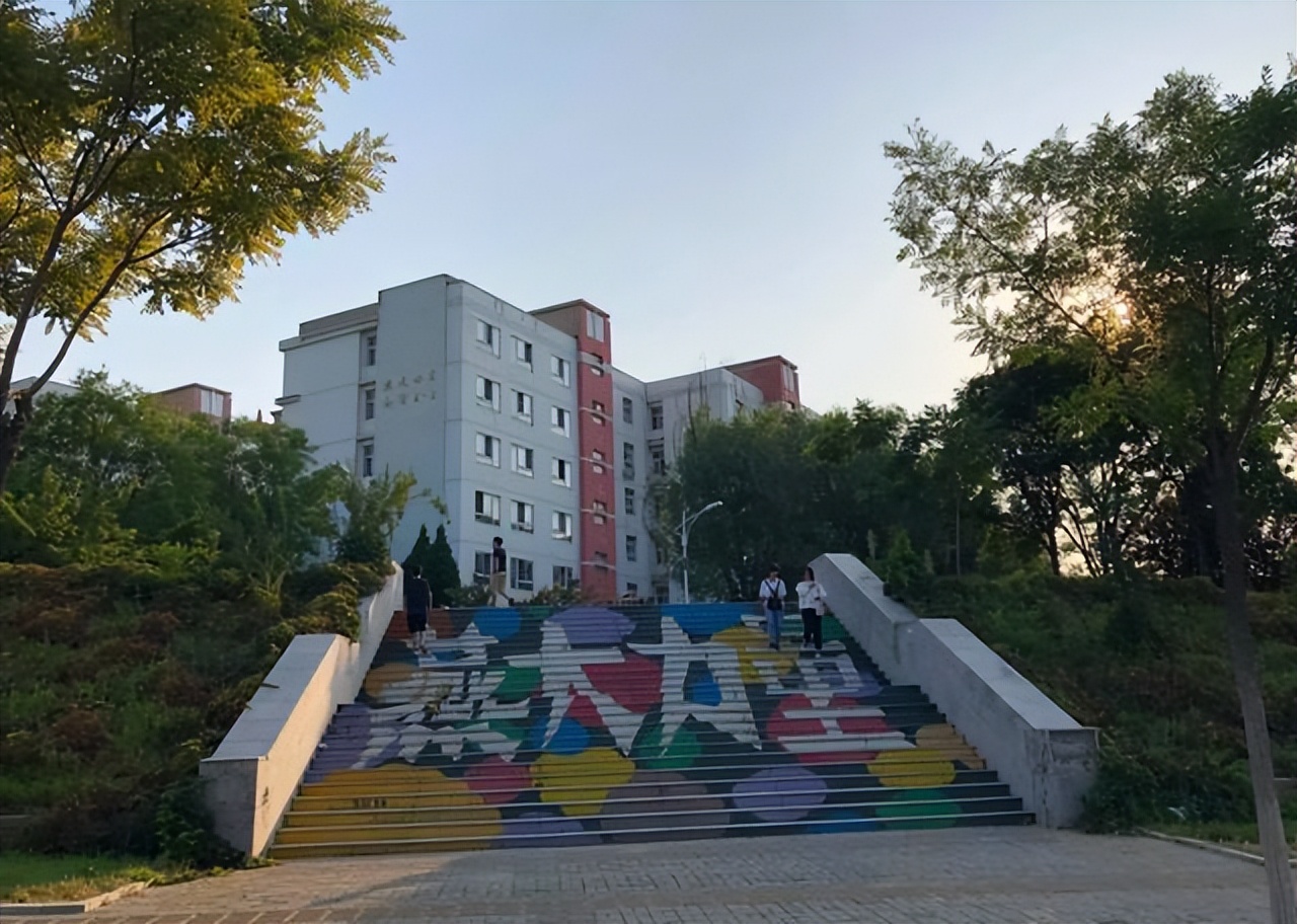 深大全省top3双非一流大学,2023双非大学100强排行榜