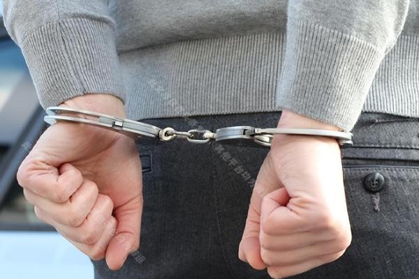 女子与同村多名男人有染引发大案,广西女子与公公有染毒死丈夫