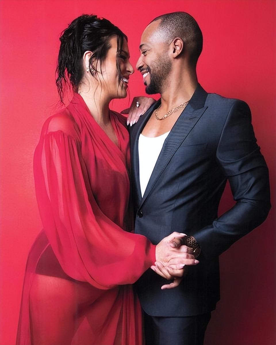 180斤大码超模高冷脸好美！直接穿内衣拍照，挤出多层赘肉竟不油