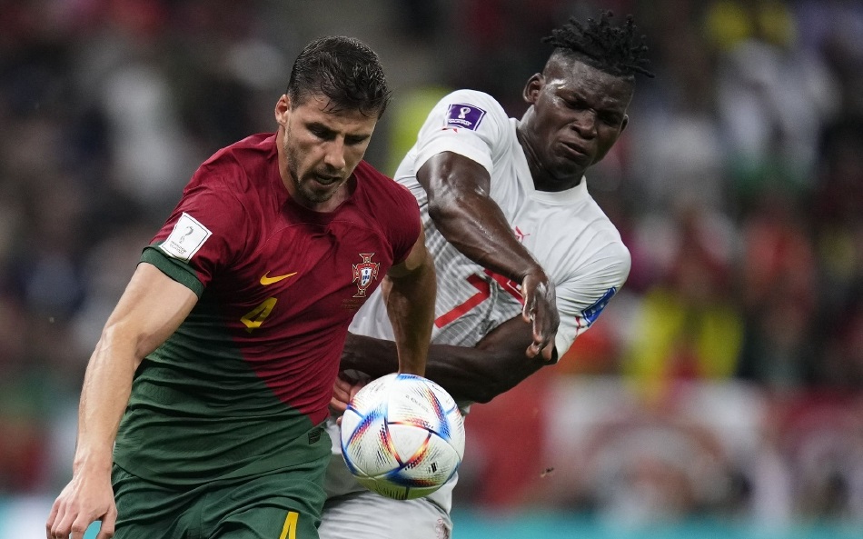 5-0！31岁老将踢疯了！瑞士*刀军**出鞘，创本届欧预赛最大比分纪录