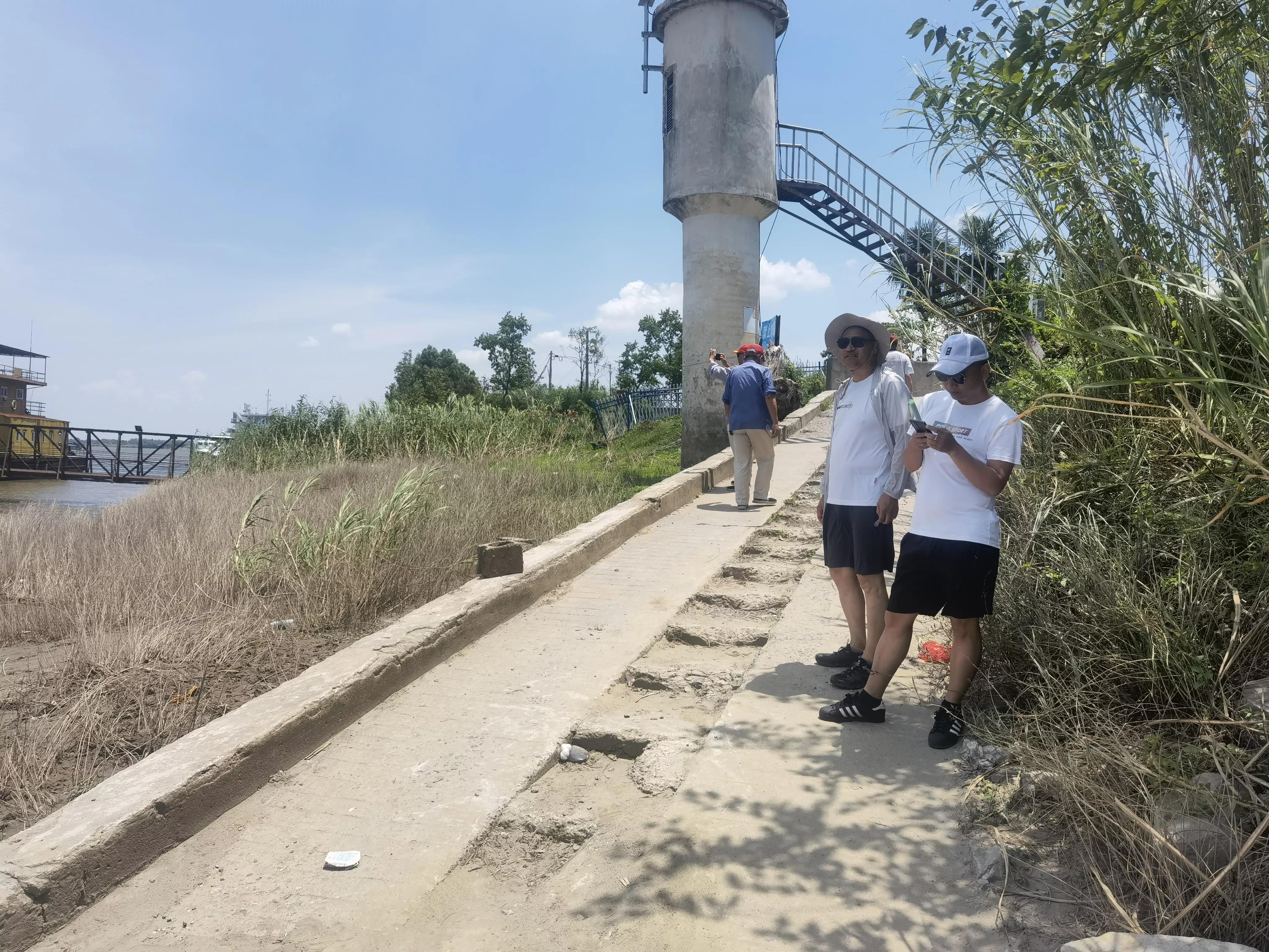我们来到长江边池口的池州港码头怀旧