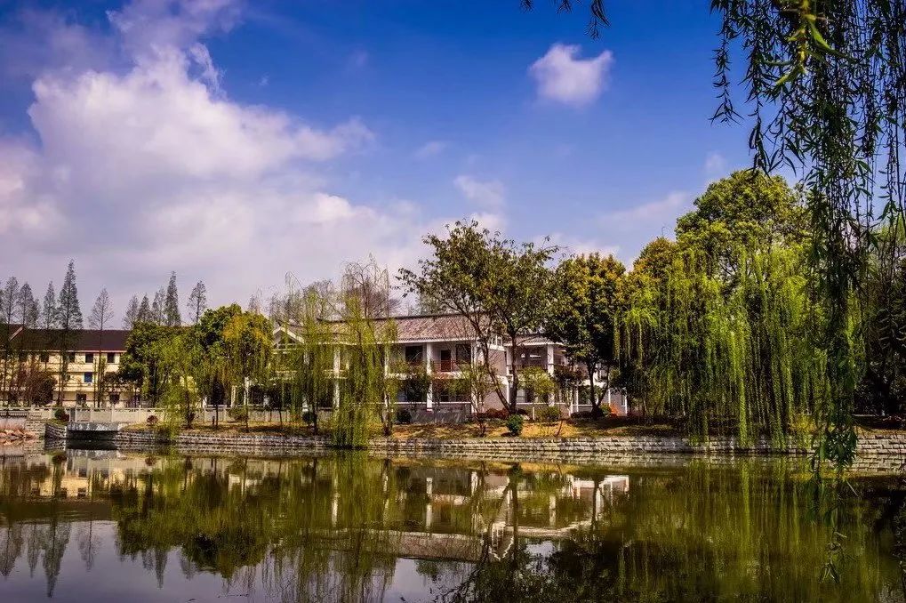 隶属国家电网的国家示范高职院校，百年底蕴，实力强劲，牛人辈出