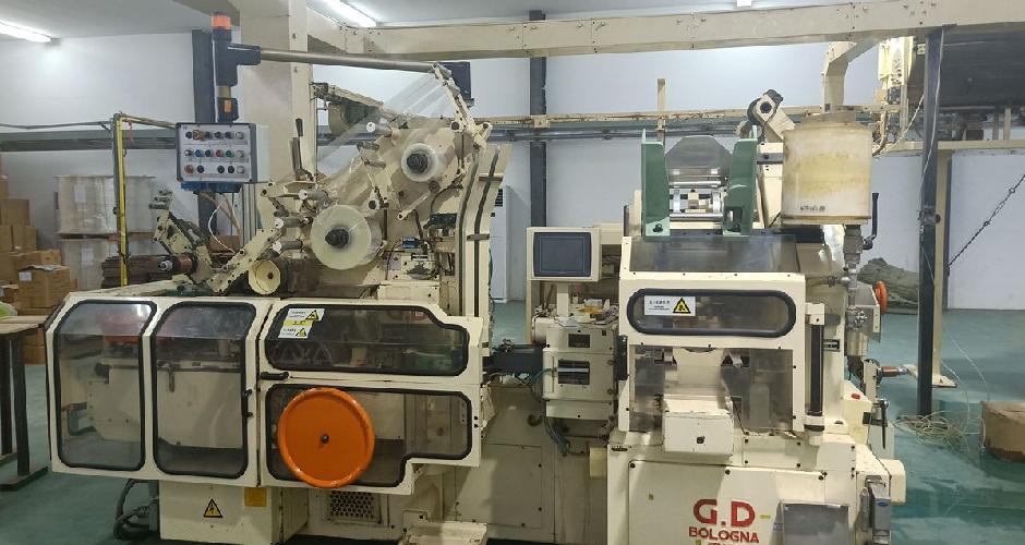 假冒芙蓉王烟,双喜利群芙蓉王