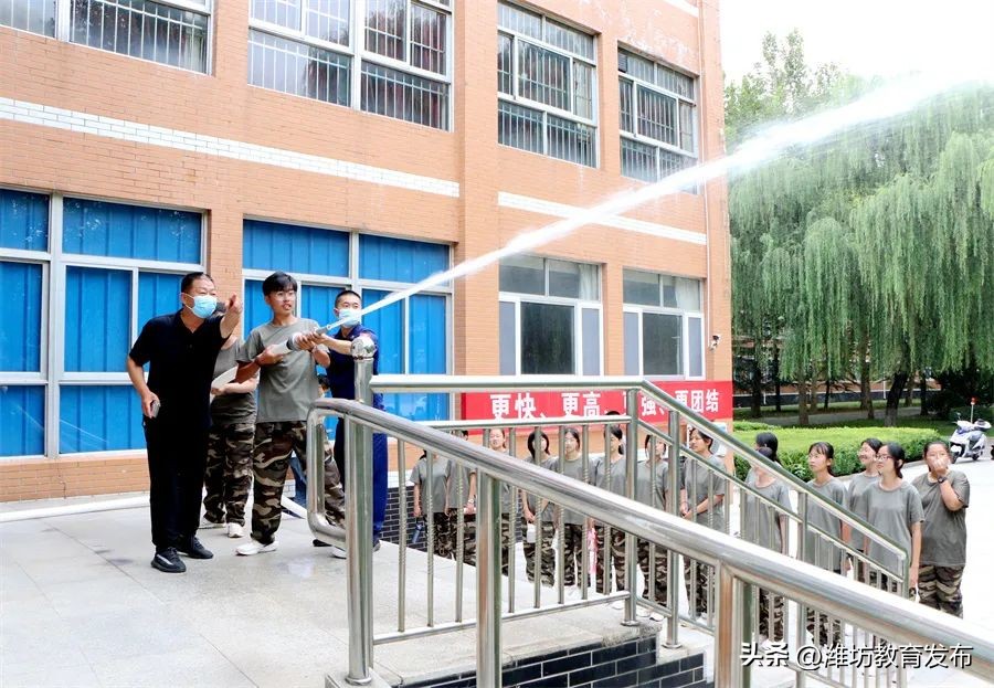 新闻周播报完整版,周播报抖音