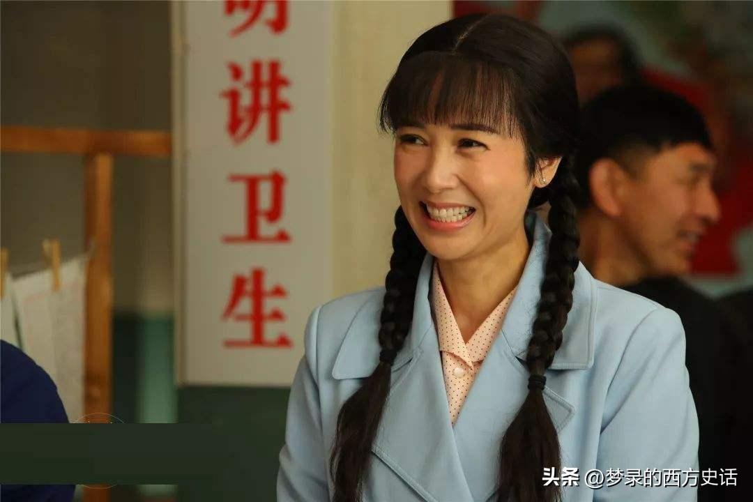 瘦成排骨、整容上瘾、强行装嫩，女明星的畸形审美何时休？