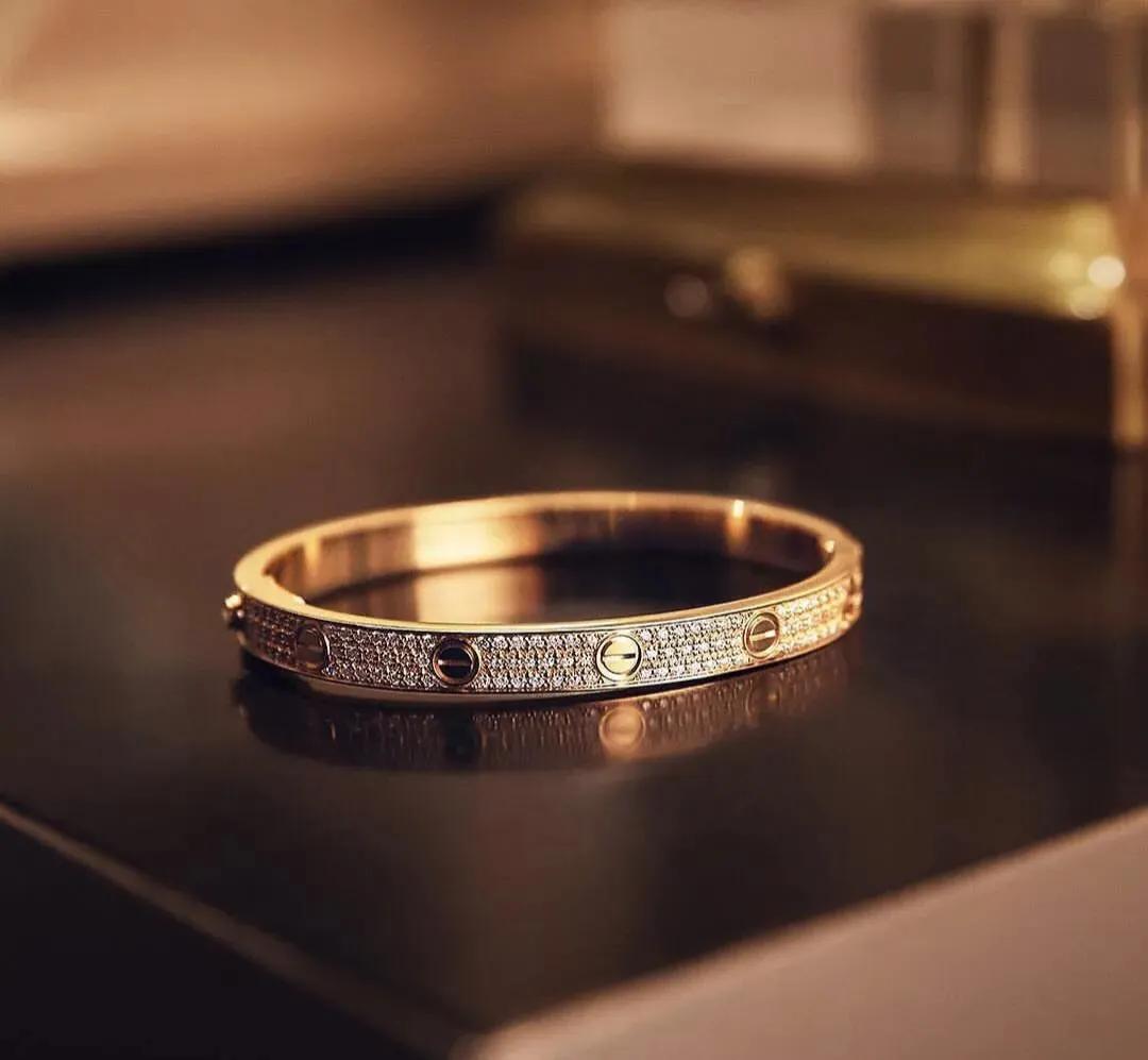 卡地亚最著名的珠宝系列love,卡地亚最新珠宝系列设计