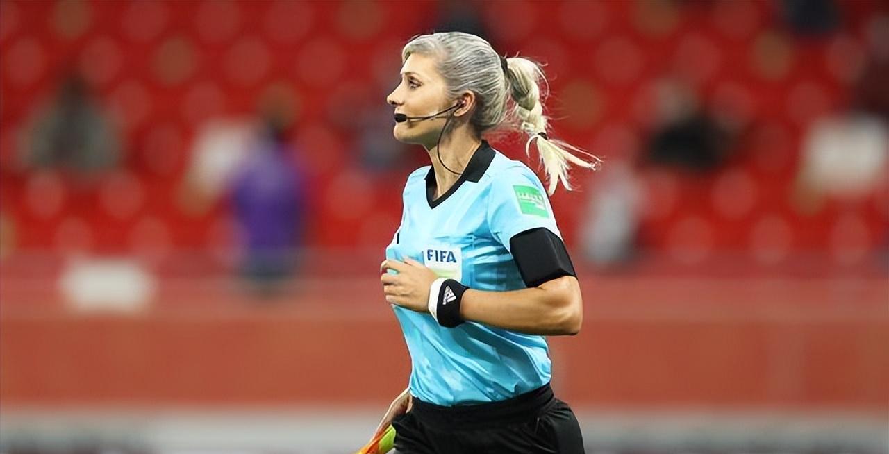 世界杯首个女性裁判组,世界杯首位女主裁来了