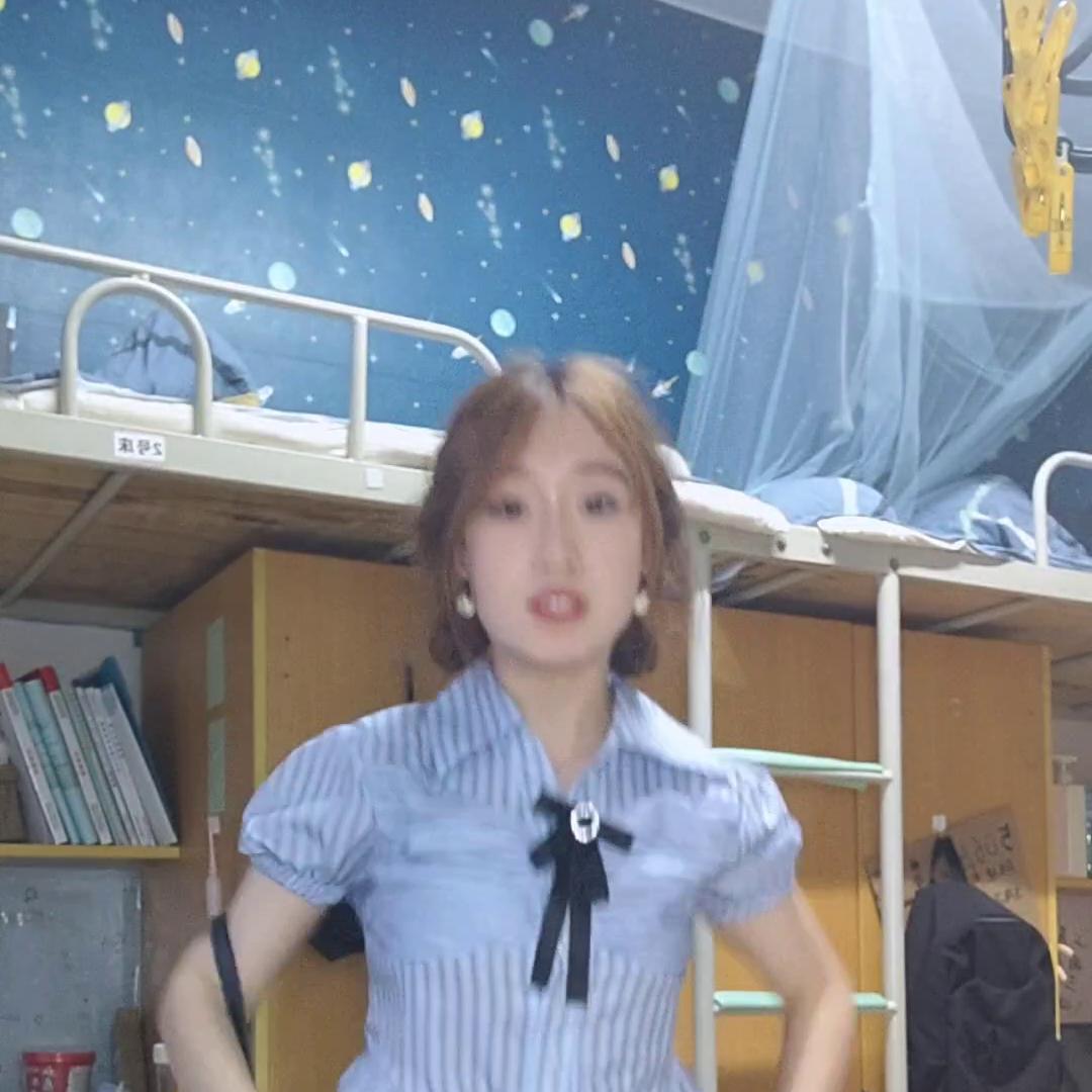 突然我发现我拍的时候好激动呀，有点小吵但是包包真的不...