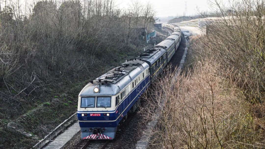 再见k歌翻唱,再见k歌伴奏