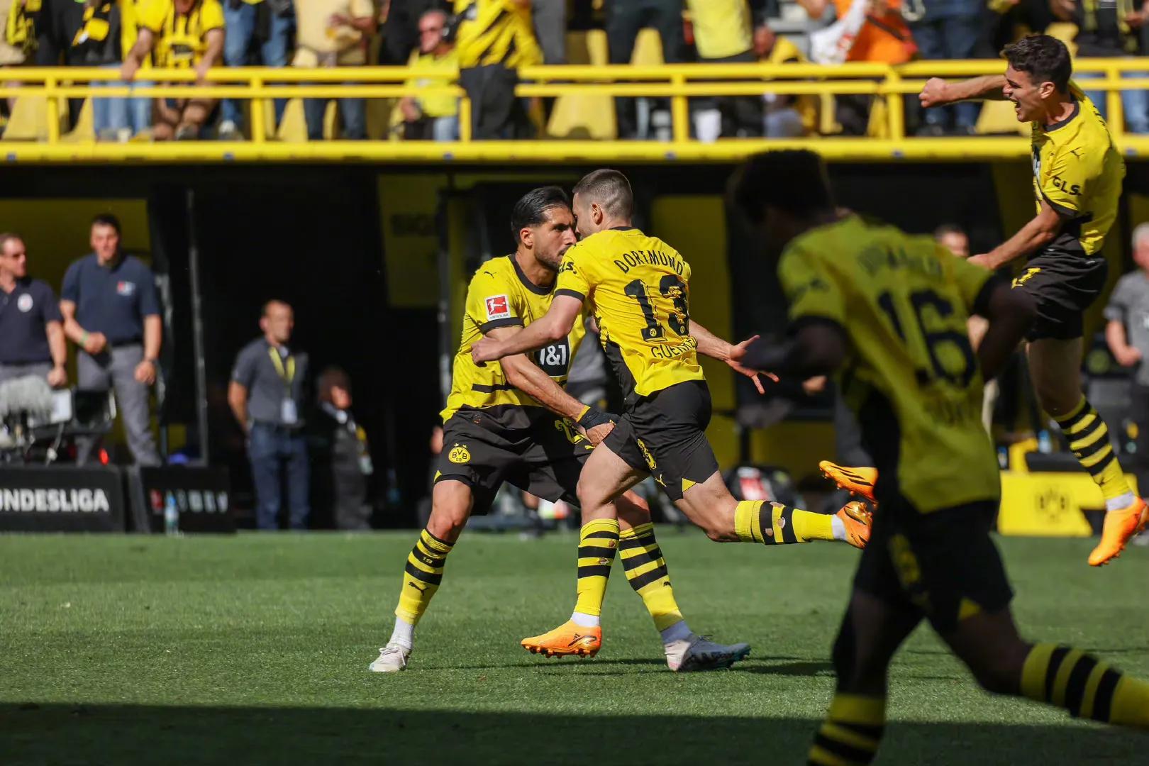 18-19德甲第28轮多特蒙德对阵,德甲多特1-2遭绝杀