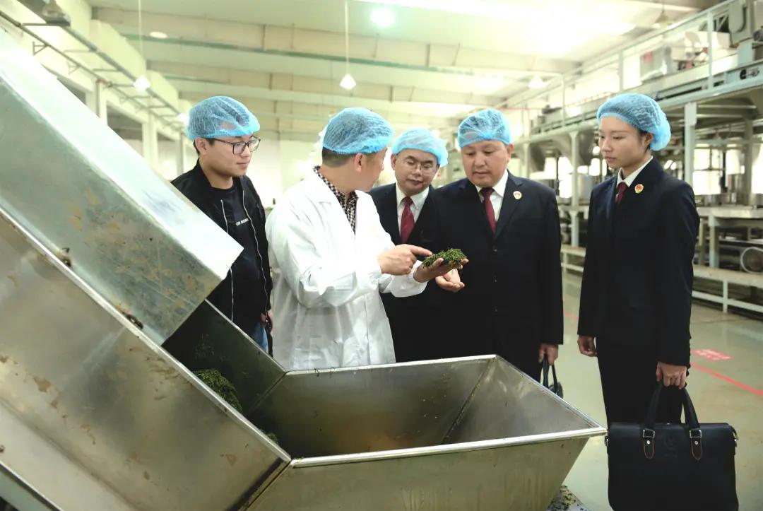 4月18日8点10分，我们相约云上五峰