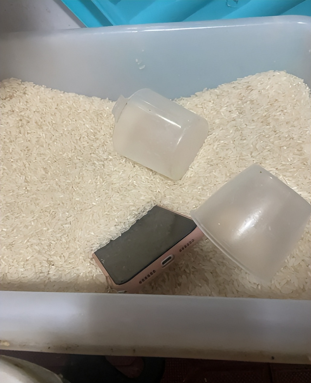 为何手机ip68还会进水,ip68也会扬声器进水吗