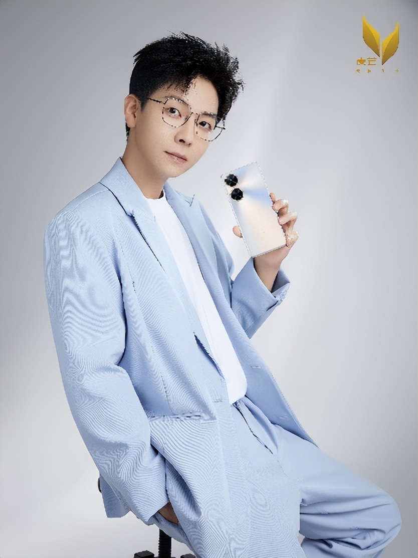 麦芒第一款5g手机,中国电信麦芒115G手机