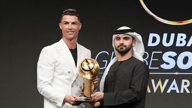 环球奖公开选票,饭圈化足球