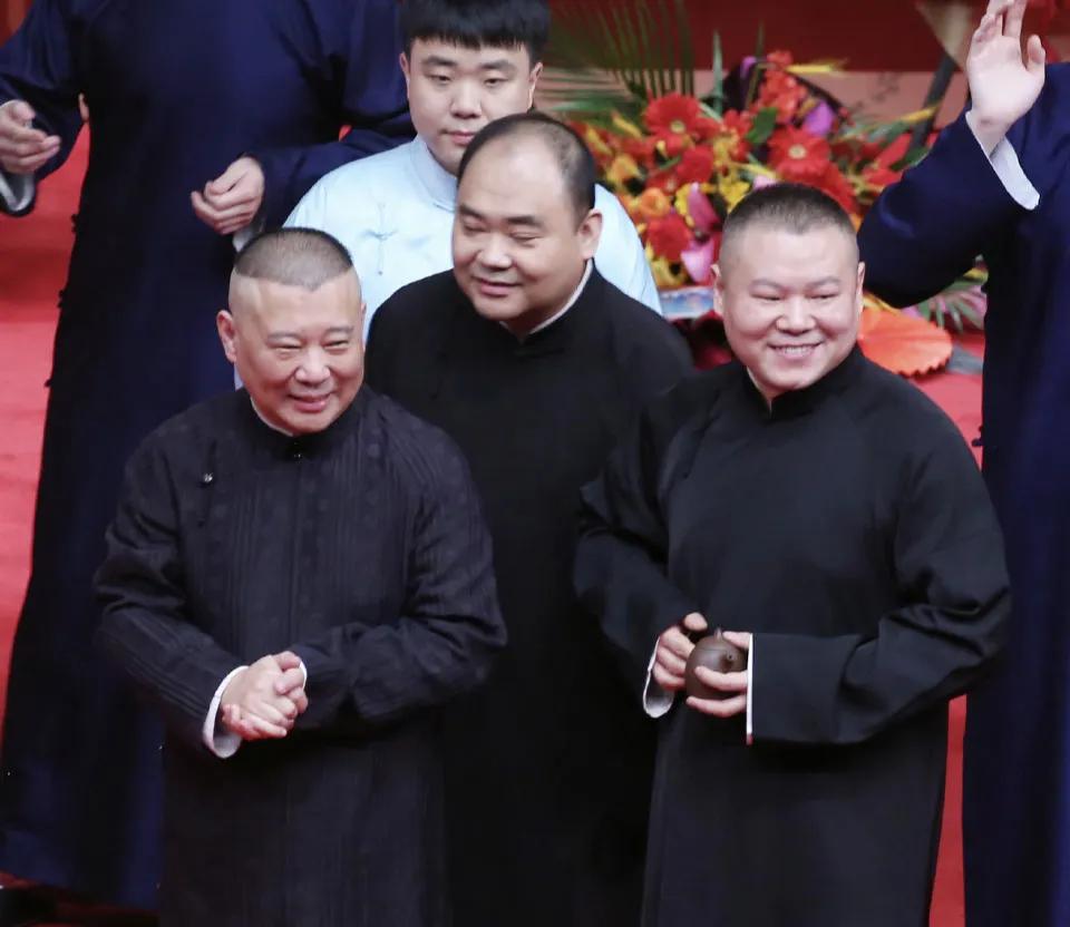 岳云鹏下春晚去找郭德纲,岳云鹏参加春晚郭德纲去探班