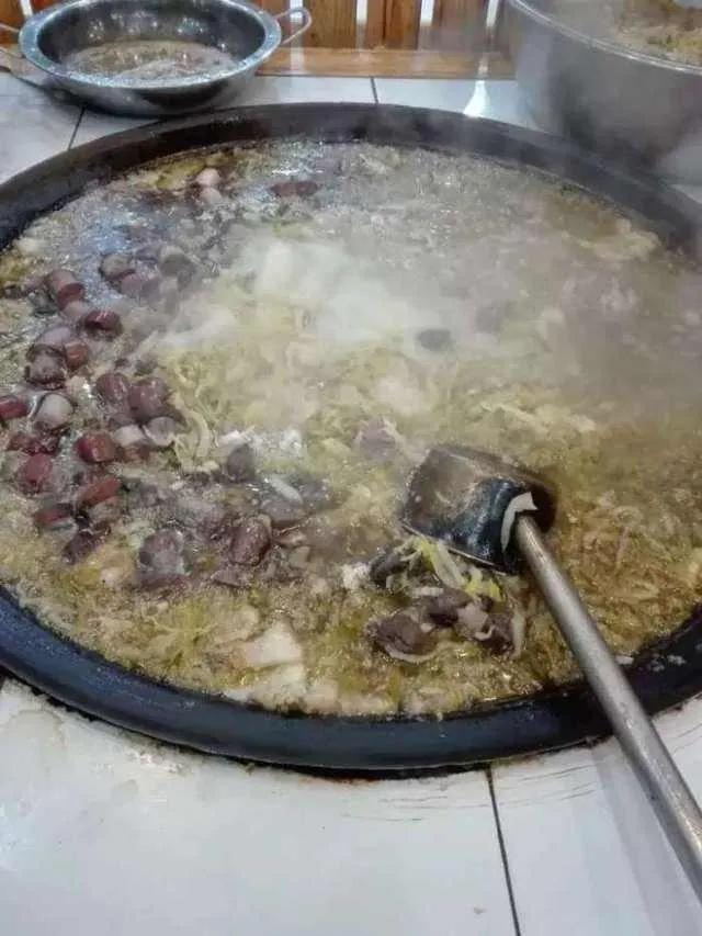 东北的杀猪菜怎样做好吃,东北的杀猪菜的视频