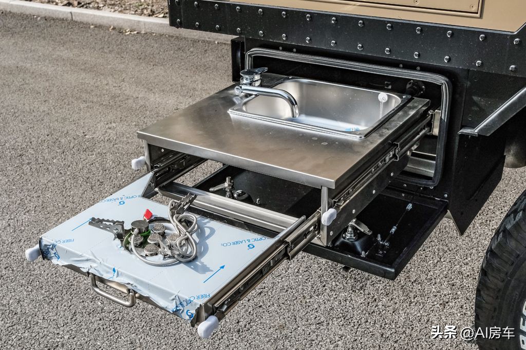 非常少见的阿莫迪罗福特f550房车,f550锐行者越野房车户外旅游视频