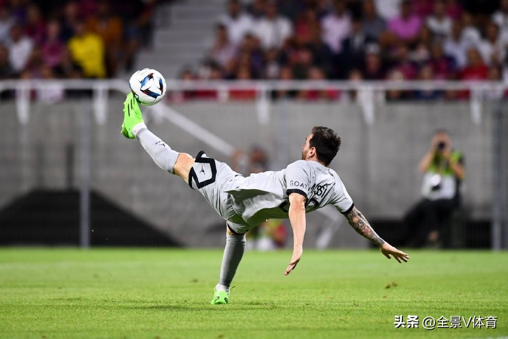 梅西进球从门内提出算进球吗,梅西倒钩进球是哪一场