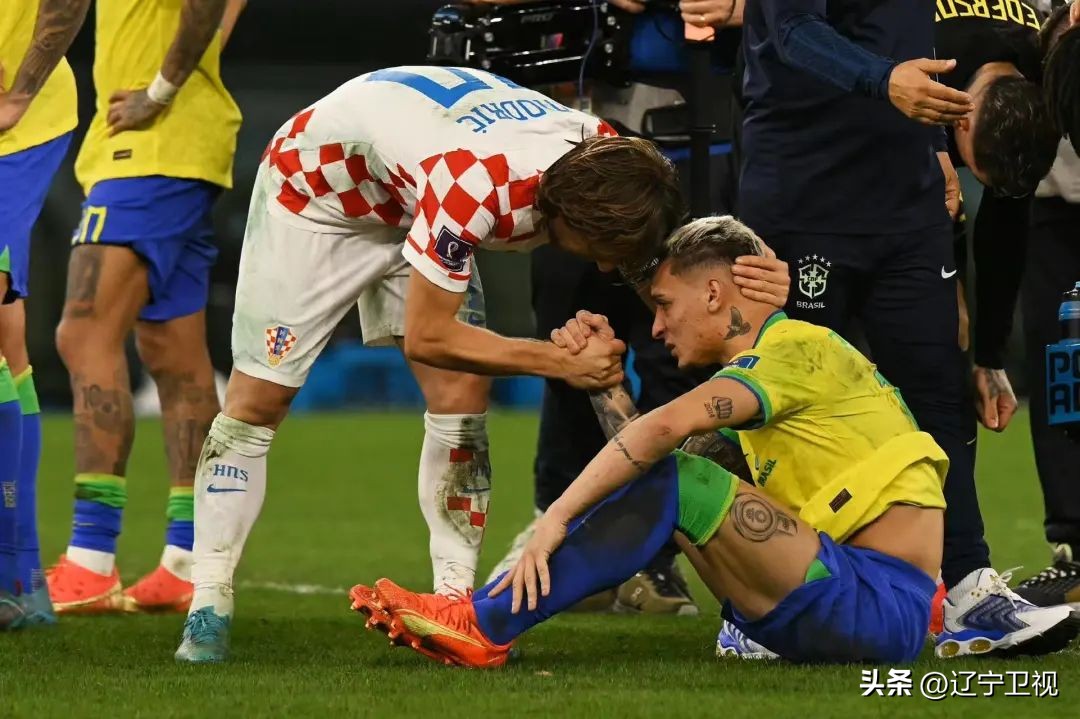 魔笛和梅西谁赢了啊视频,半决赛梅西遇上莫德里奇