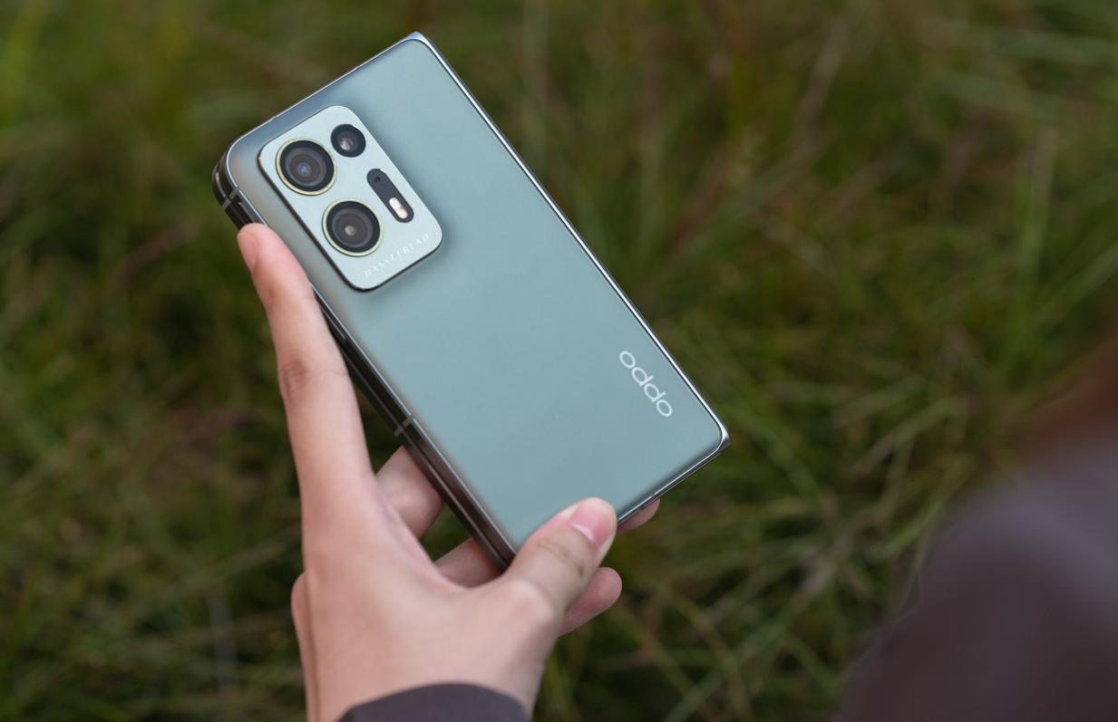 颠覆折叠行业的轻！OPPOFindN2上手，亮点比上代只多不少