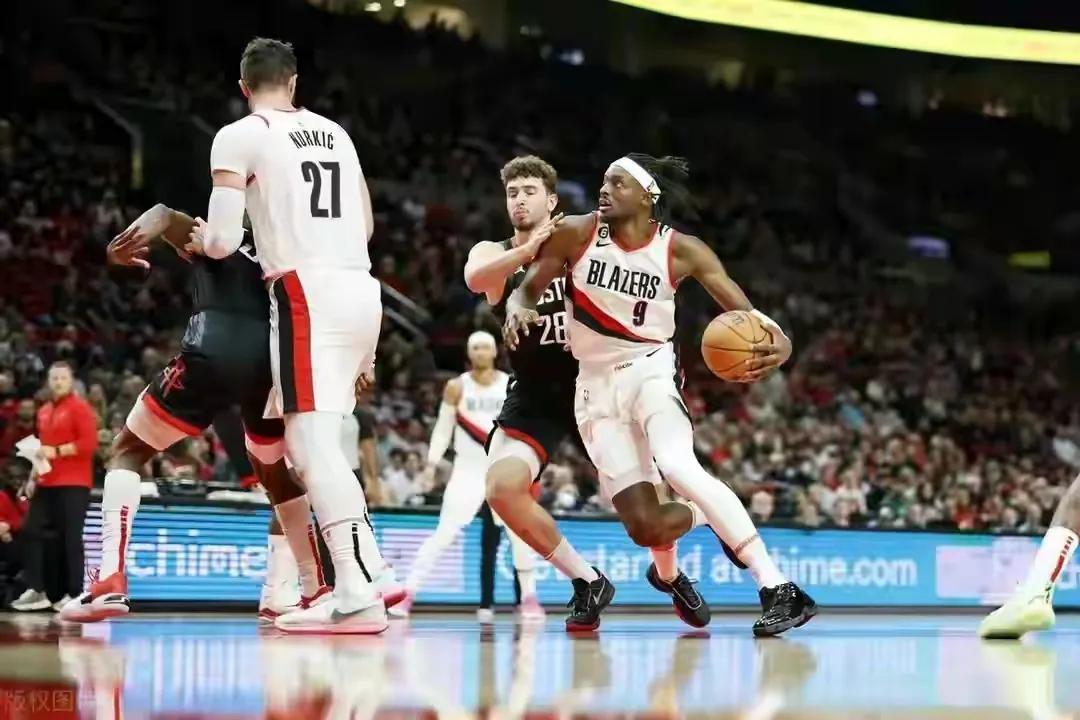 本赛季结束有望拿到顶薪的六大球星,贝恩低薪高能,哈登名利双收