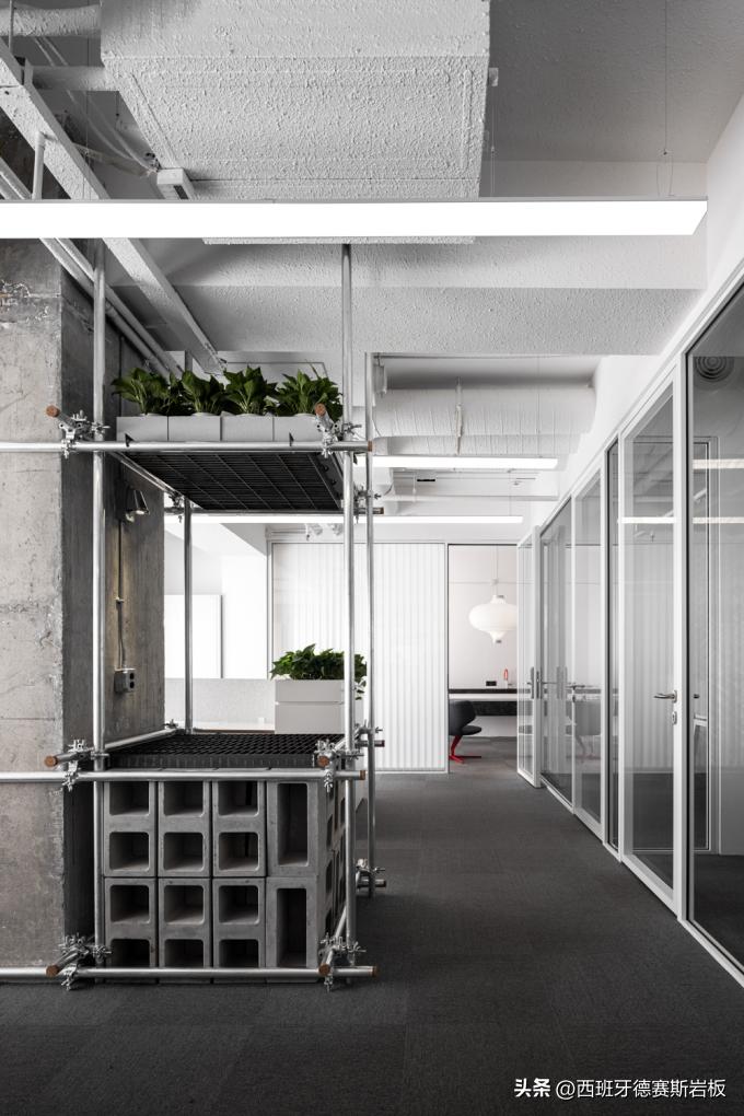 德赛斯西安办公室：极简工业风，感受纯粹