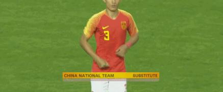 足球赛场上禁止戴项链,足球比赛为什么不能戴项链