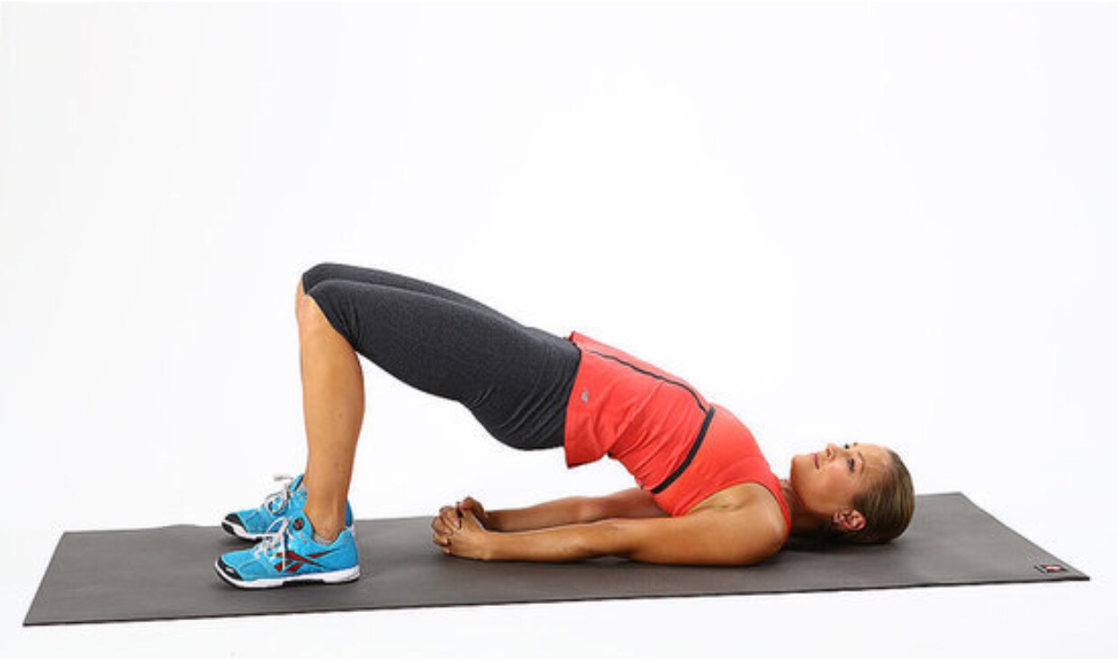 坐着腰疼最好的锻炼方法,站着缓解腰痛的训练