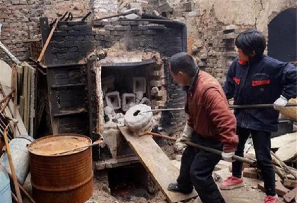 “造假教父”方兴庆：带领全村靠造假脱贫，警察找上门也没办法