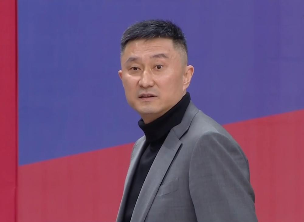 官宣！2米18内线悍将加盟福建队杜锋错失易建联接班人