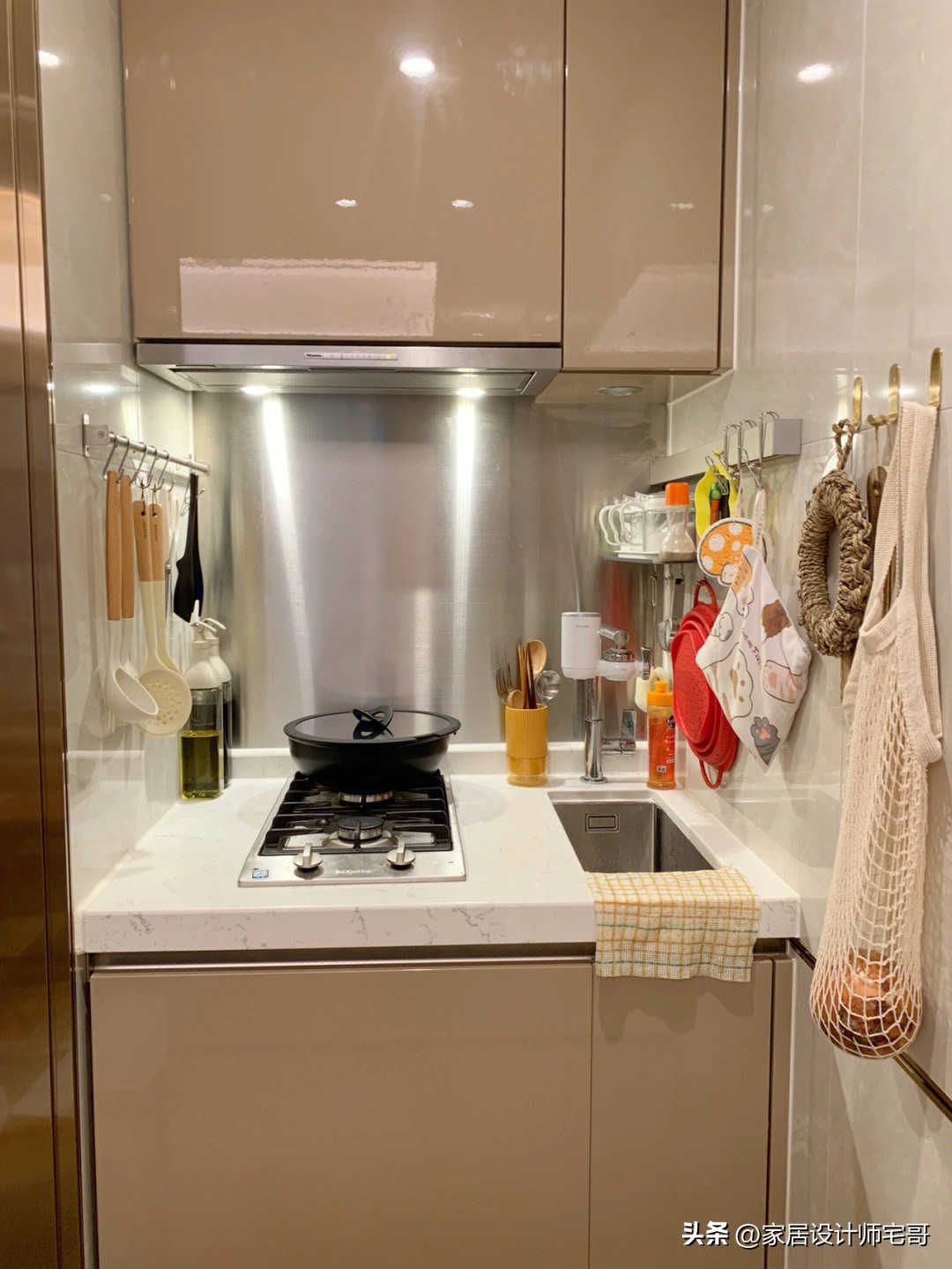 香港买纳米楼,香港90后夫妻买下35平米小家