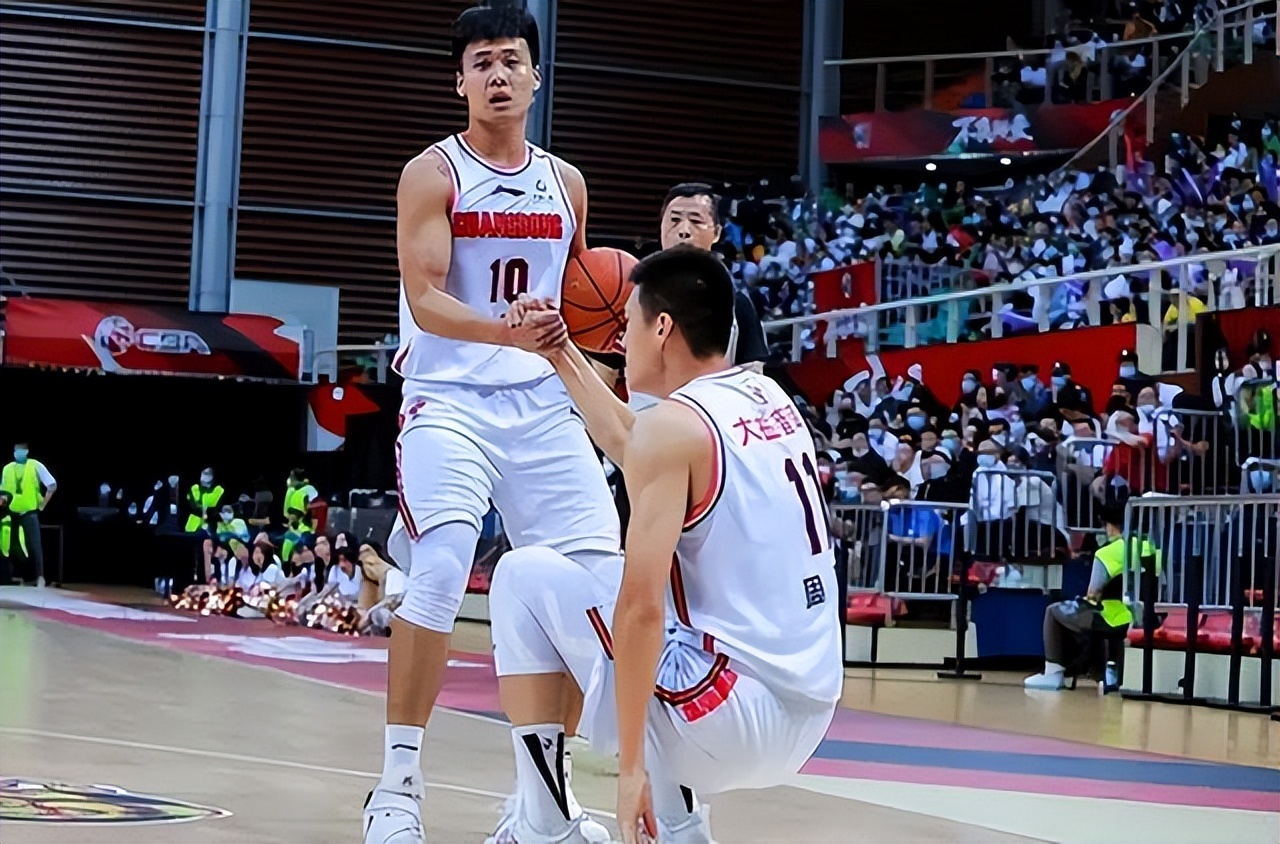 广东宏远篮球最新消息杜锋,广东宏远杜锋快离开俱乐部吗