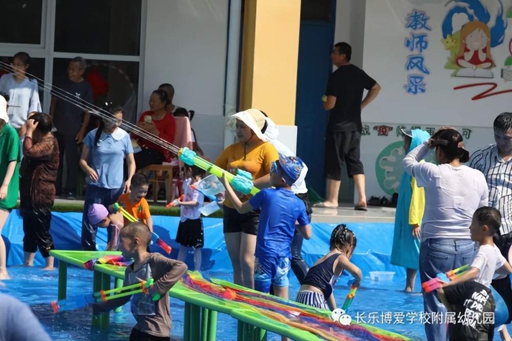 幼儿园夏季亲子游园会,开学亲子游园活动幼儿园