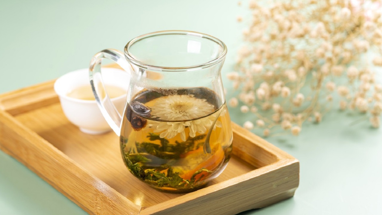 65小伙过量喝奶茶患近10种疾病,一男子因常年喝浓茶患病