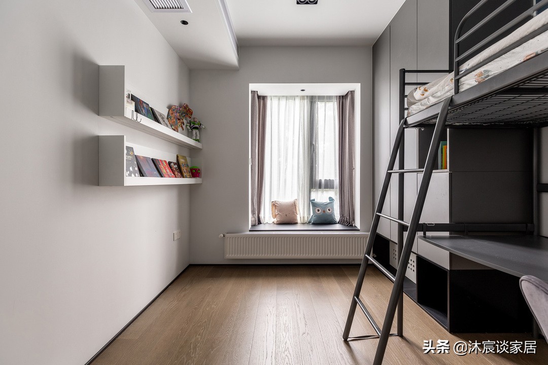 上海一套温馨亲子宅，室内简洁精致，树屋设计很实用，生活好幸福