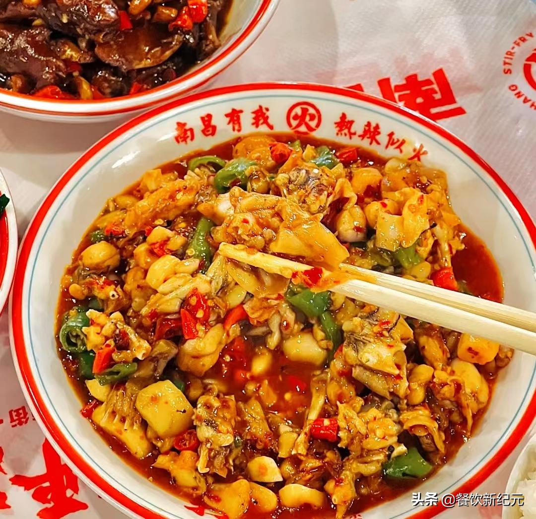 江西吃辣全国排第一上热搜,江西吃辣椒的小伙