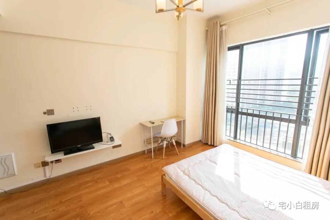 顶级复式单身公寓奢华,深圳金众繁华里为什么那么便宜