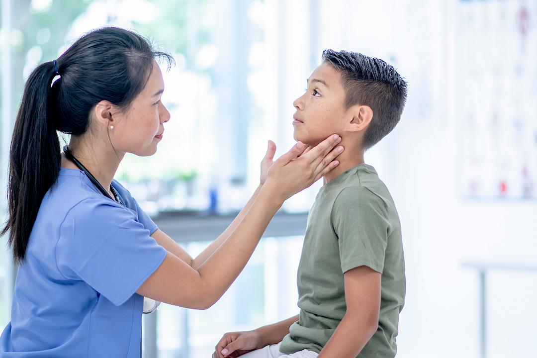 脑动静脉畸形介入手术风险,脑动静脉畸形无症状需要治疗吗