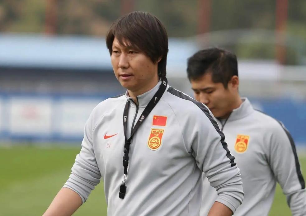 李铁媳妇龙菲个人简介,李铁老婆龙菲个人照片