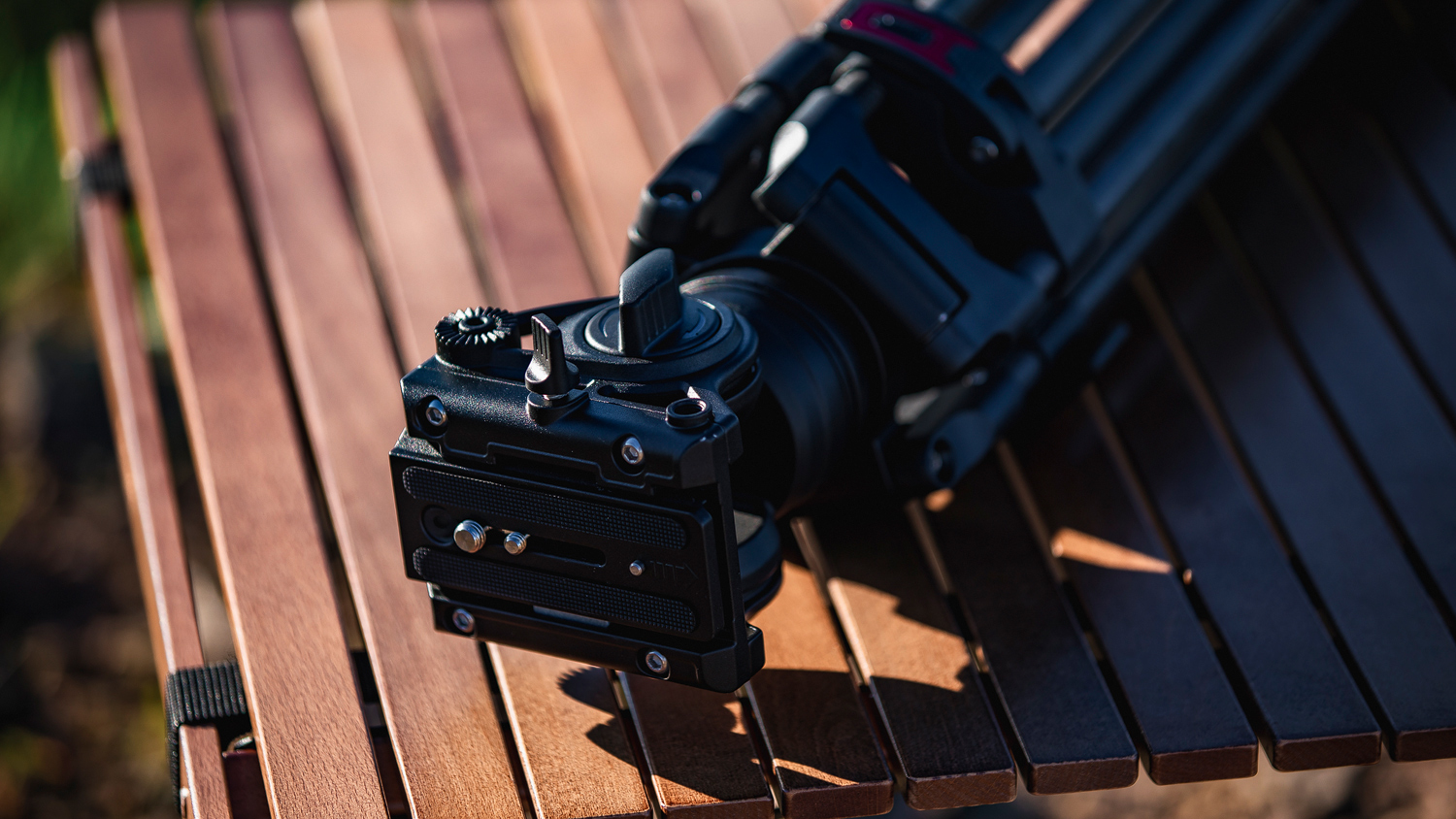 千元以内单反国产三脚架,阿维拉三脚架质量如何