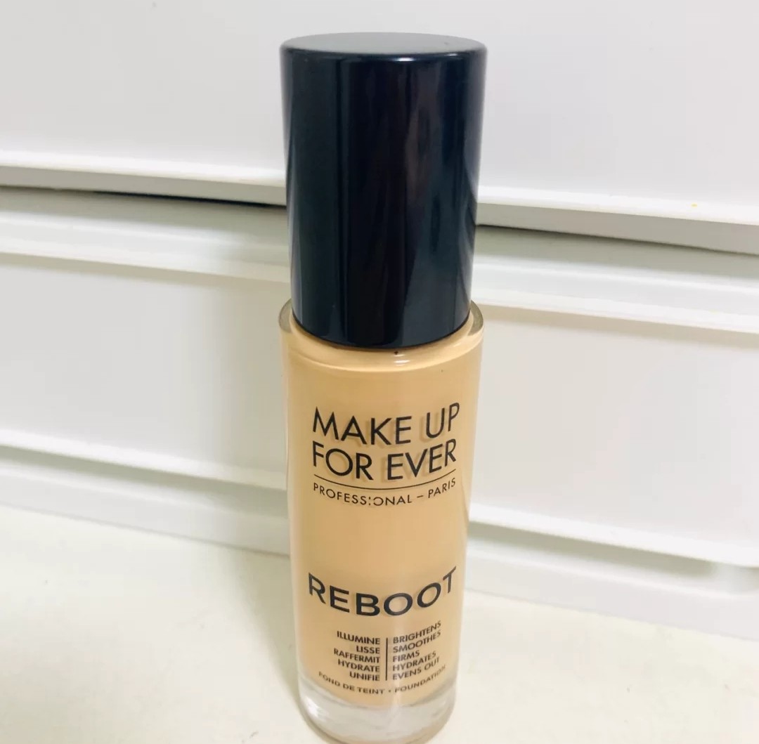 推荐一款干性皮肤用粉底液,适合皮肤好女生的粉底液