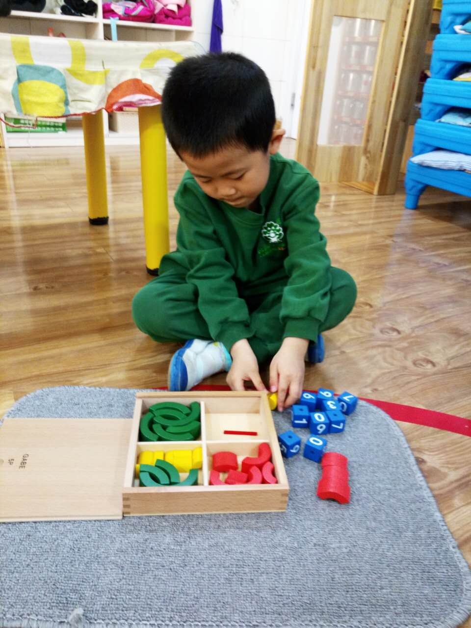 山东德州跨世纪青苗幼儿园：蒙氏班孩子的表达力